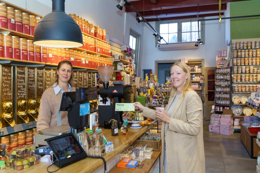 Haringbon inleveren bij Coffy Huys