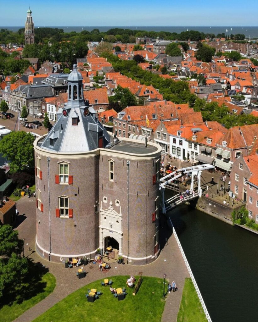 Luchtfoto van de Drommedaris