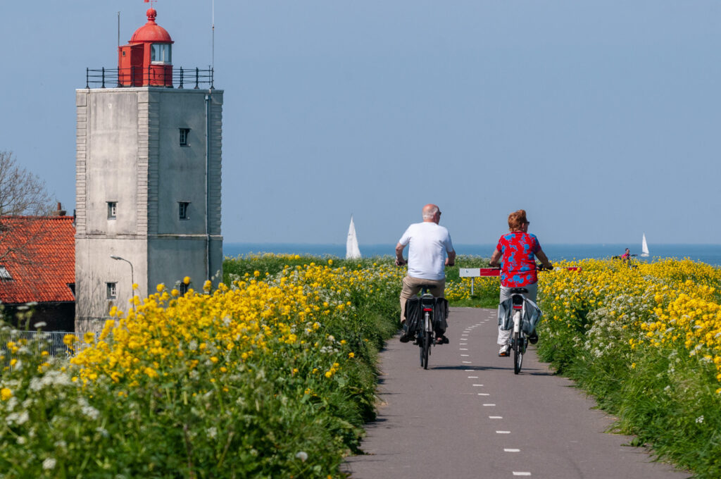 Fietsroute langs IJSelmeer